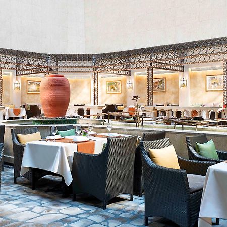 The Royal Garden Hotel Хонконг Ресторант снимка The restaurant