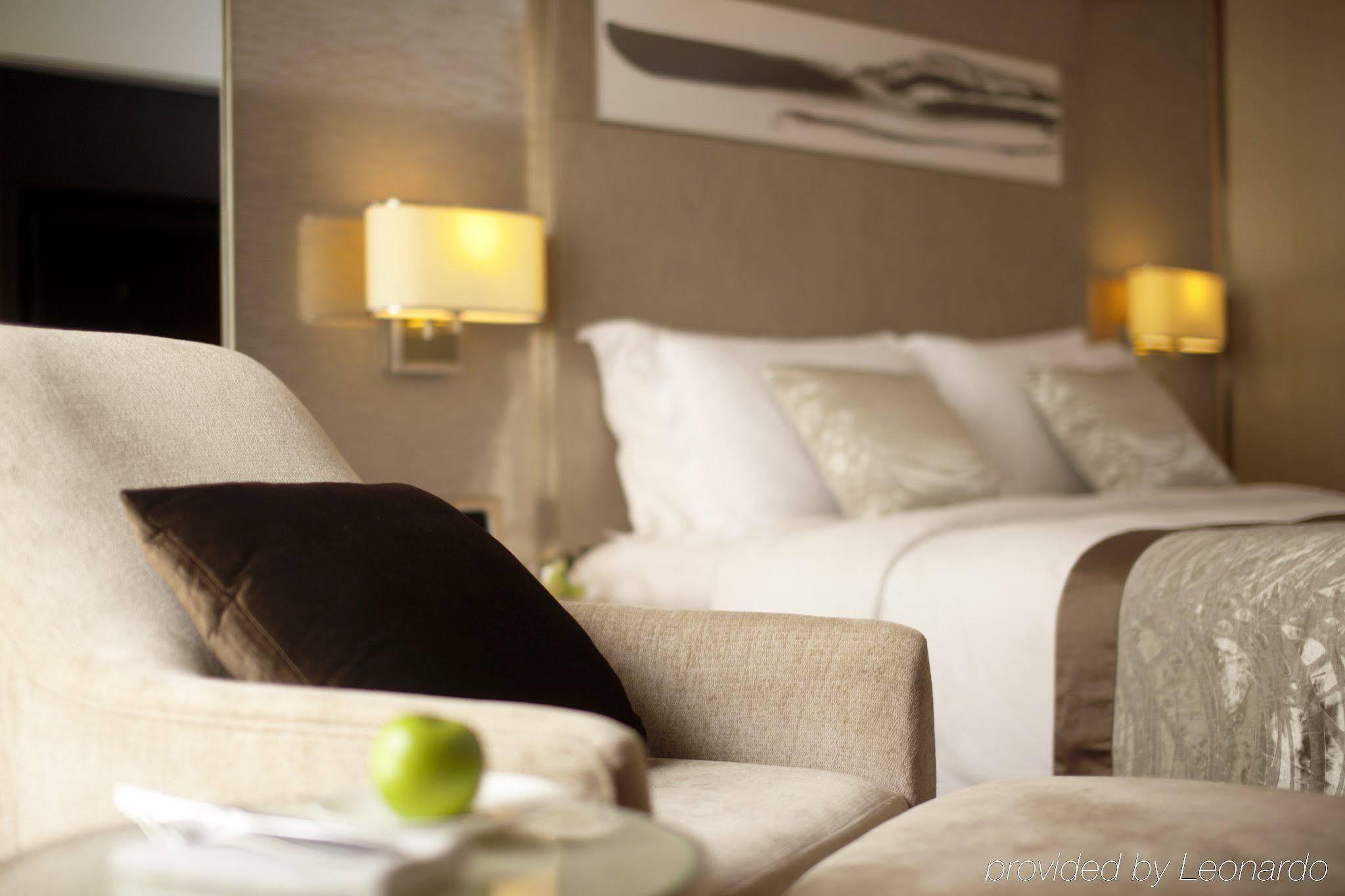 The Royal Garden Hotel Хонконг Екстериор снимка