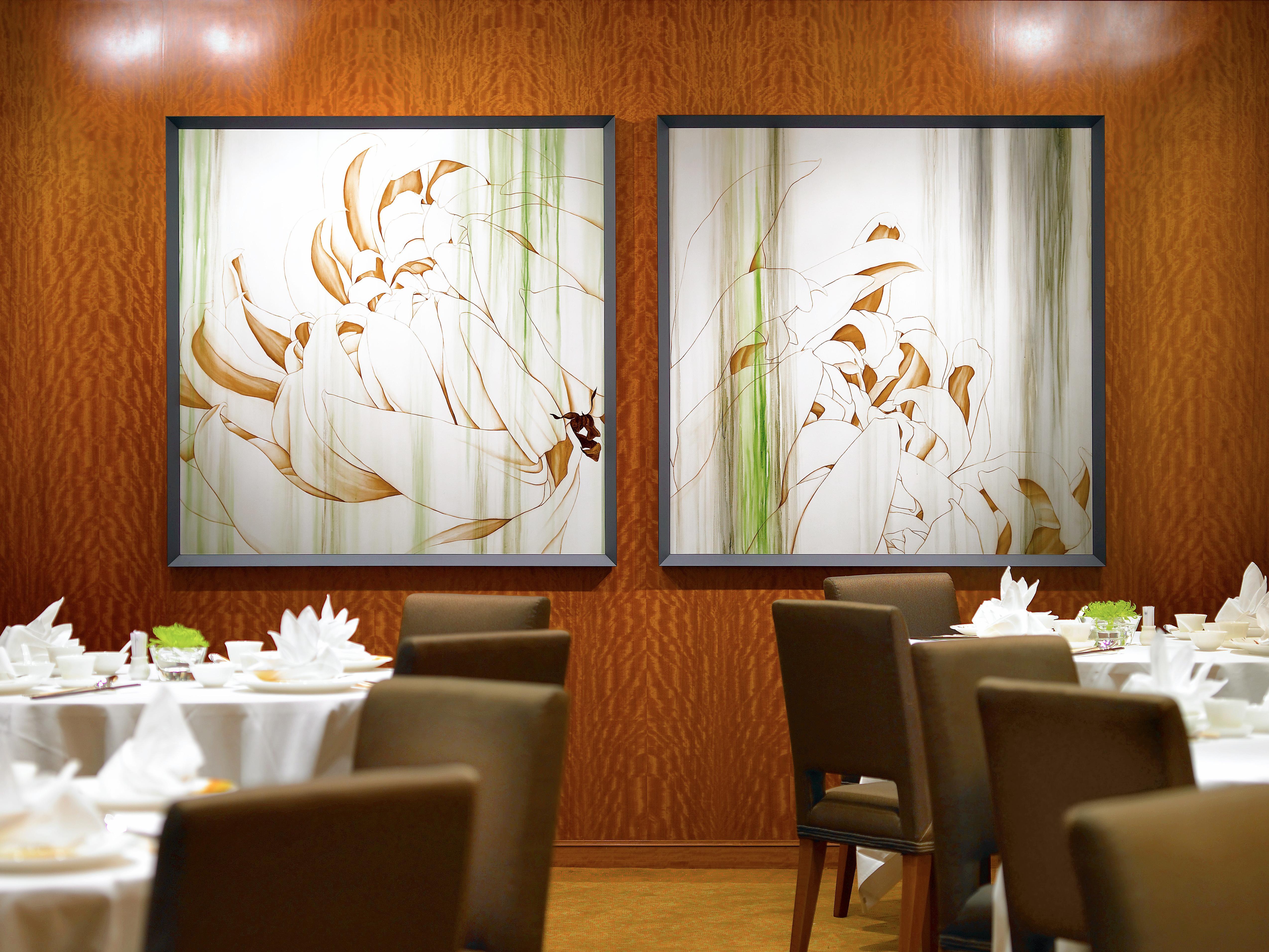 The Royal Garden Hotel Хонконг Екстериор снимка Interior of the restaurant
