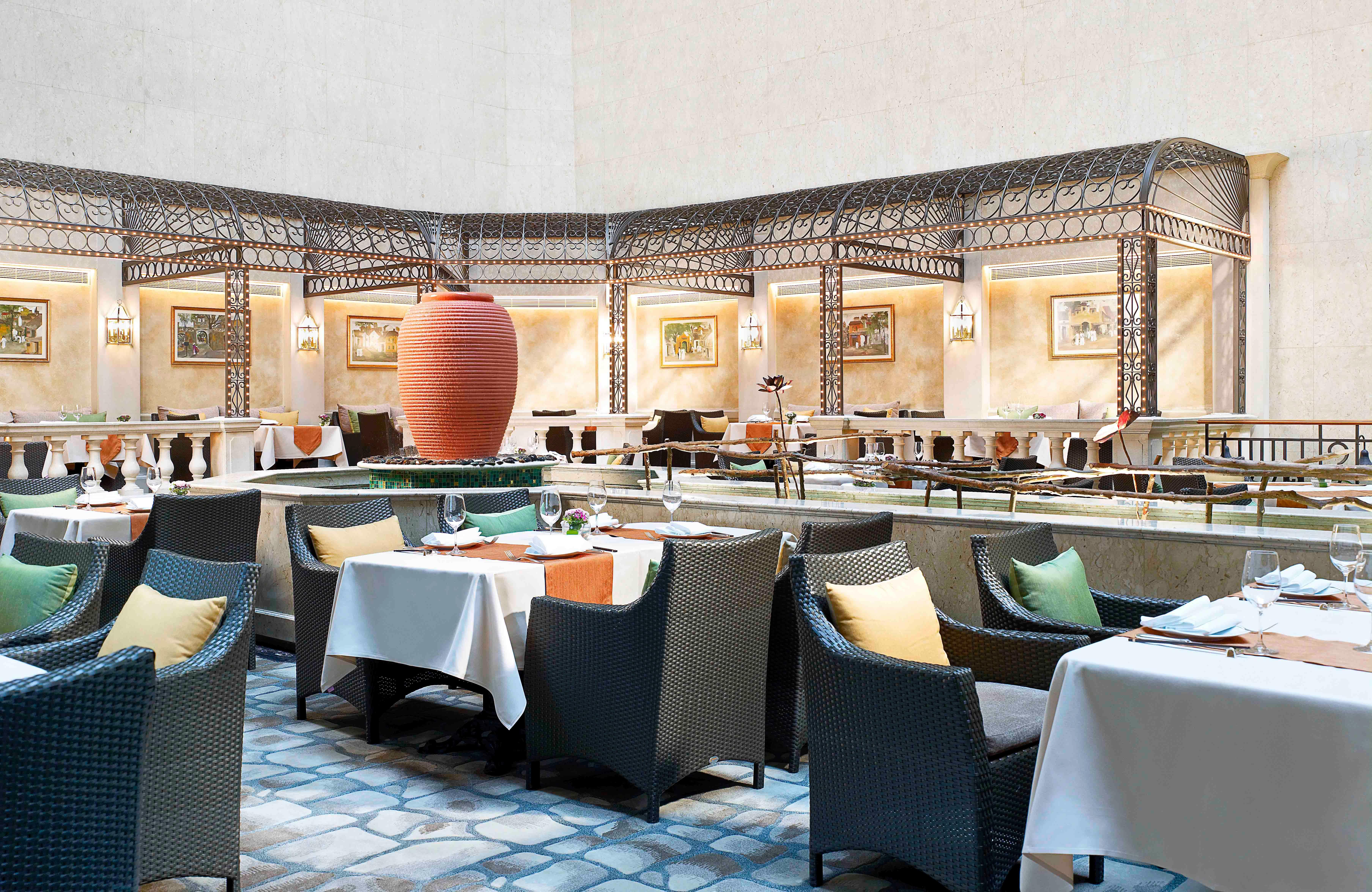 The Royal Garden Hotel Хонконг Ресторант снимка The restaurant