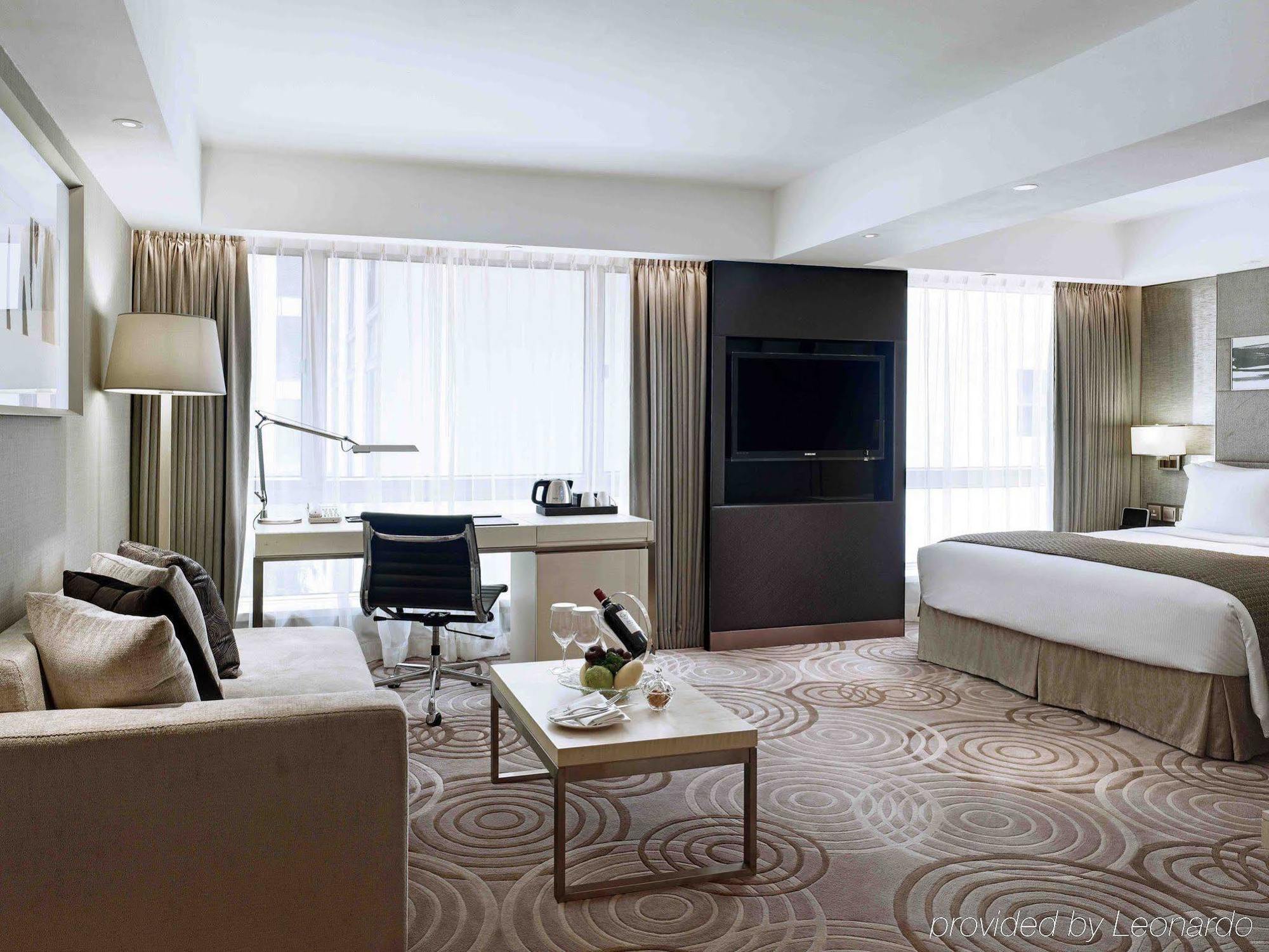 The Royal Garden Hotel Хонконг Стая снимка Deluxe Suite
